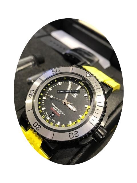 Oris Aquis Depth Gauge...