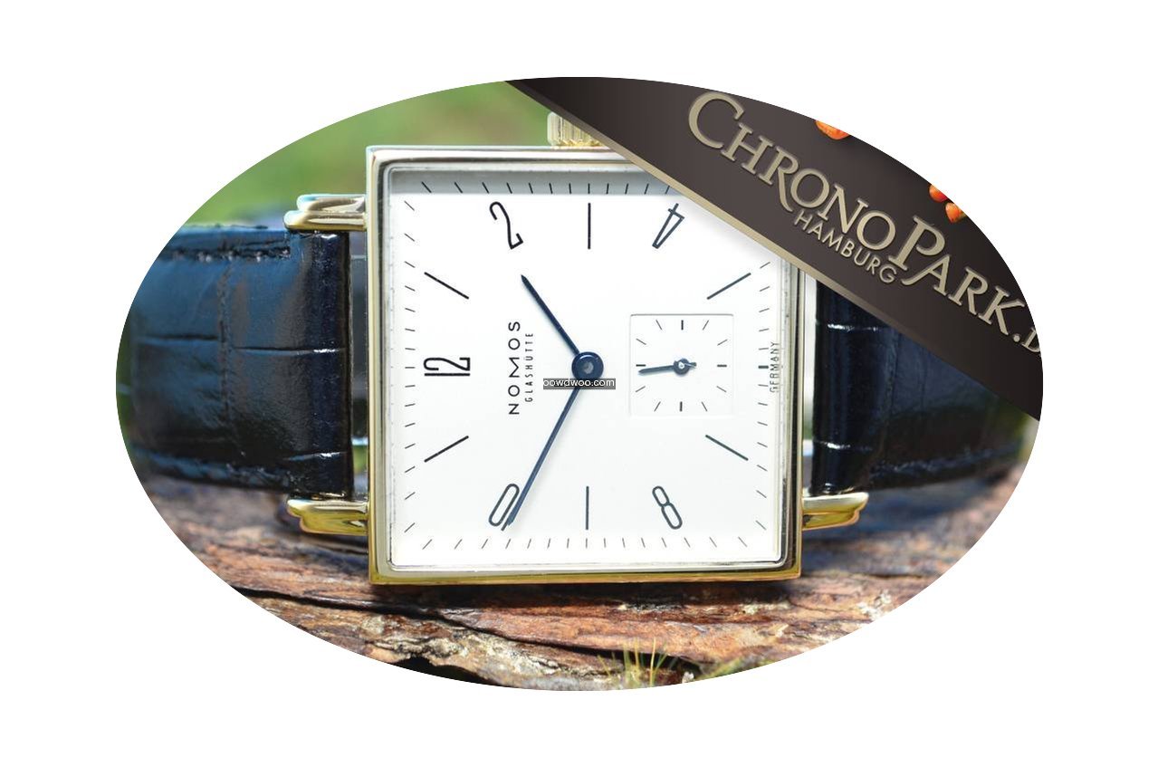 Nomos 18kt Gold Tetra Herrenuhr von 2010...