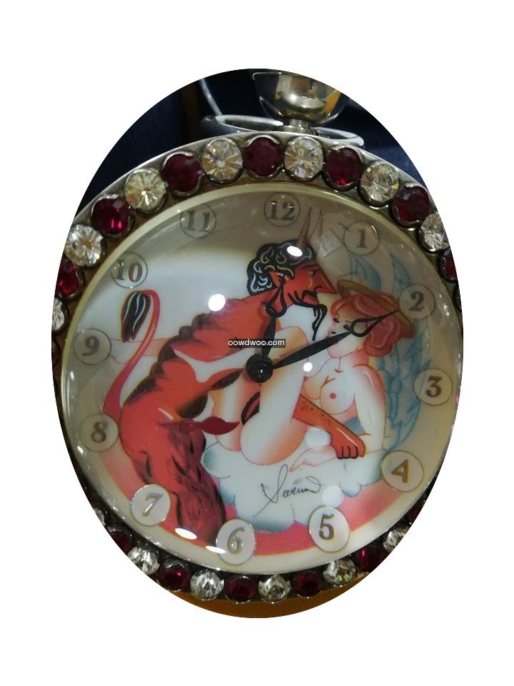 Corum Sveglia erotica da tavolo...