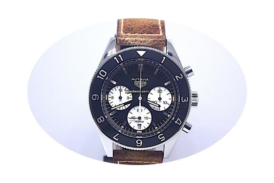 TAG Heuer Heuer Autavia Re edition CBE21...