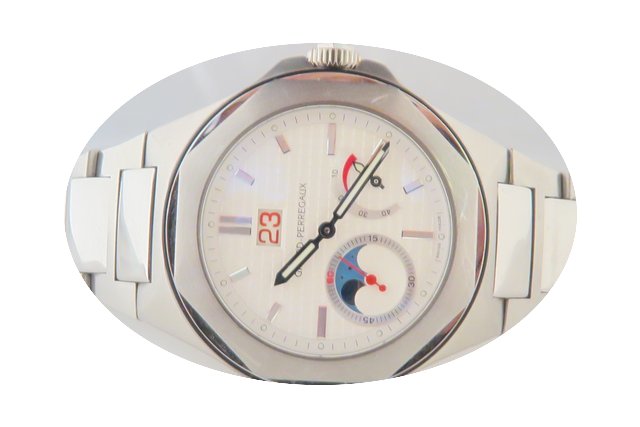 Girard Perregaux Laureato Evo3 Big Date ...