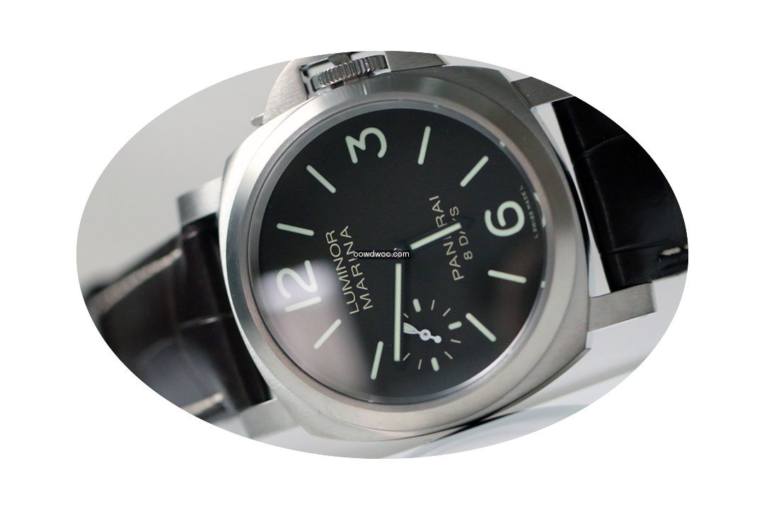 Panerai LUMINOR BASE 8 DAYS TITANE...
