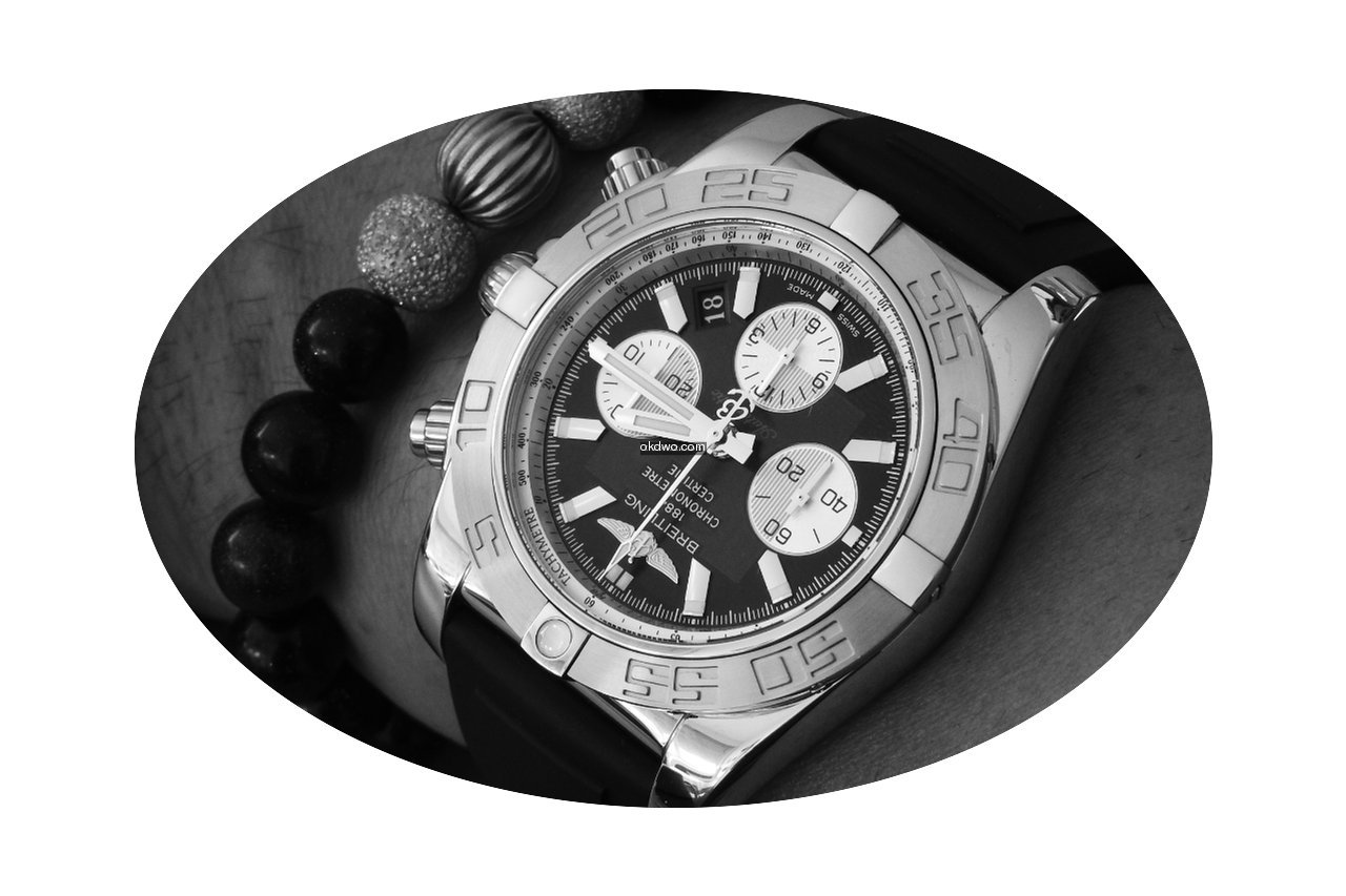 Breitling Chronomat 44 ad: $6,308 Breitl...
