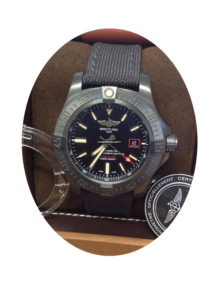 Breitling Avenger Blackbird V17311 - 44m...