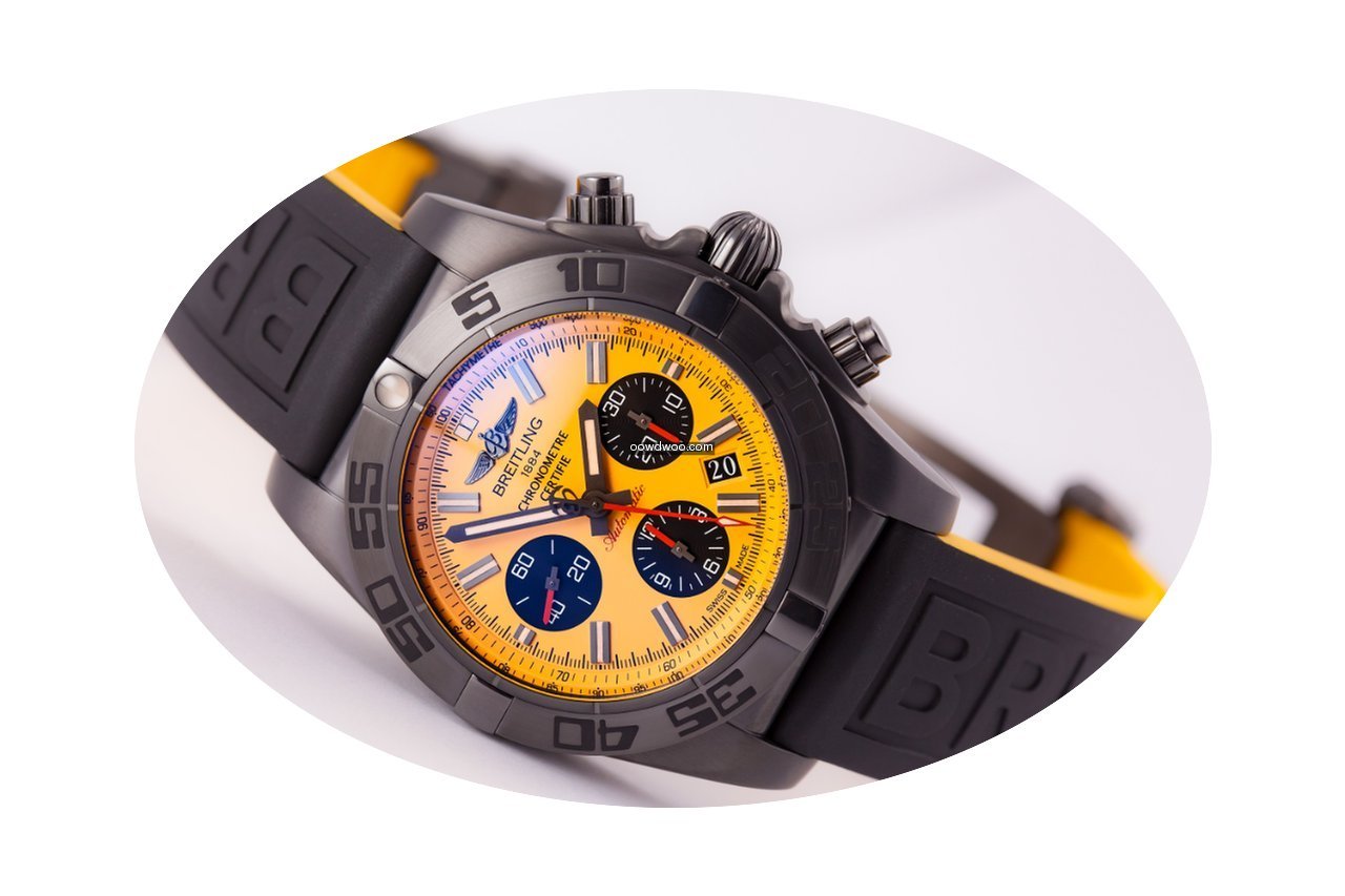 Breitling Chronomat 44 Blacksteel (Yello...