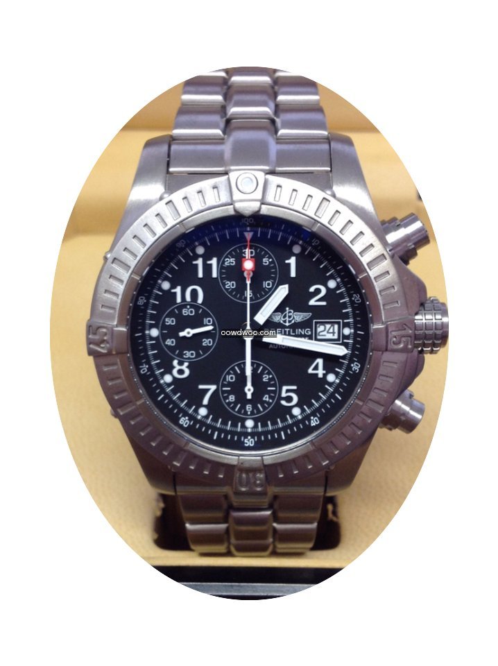 Breitling Chrono Avenger E13360 - Servic...