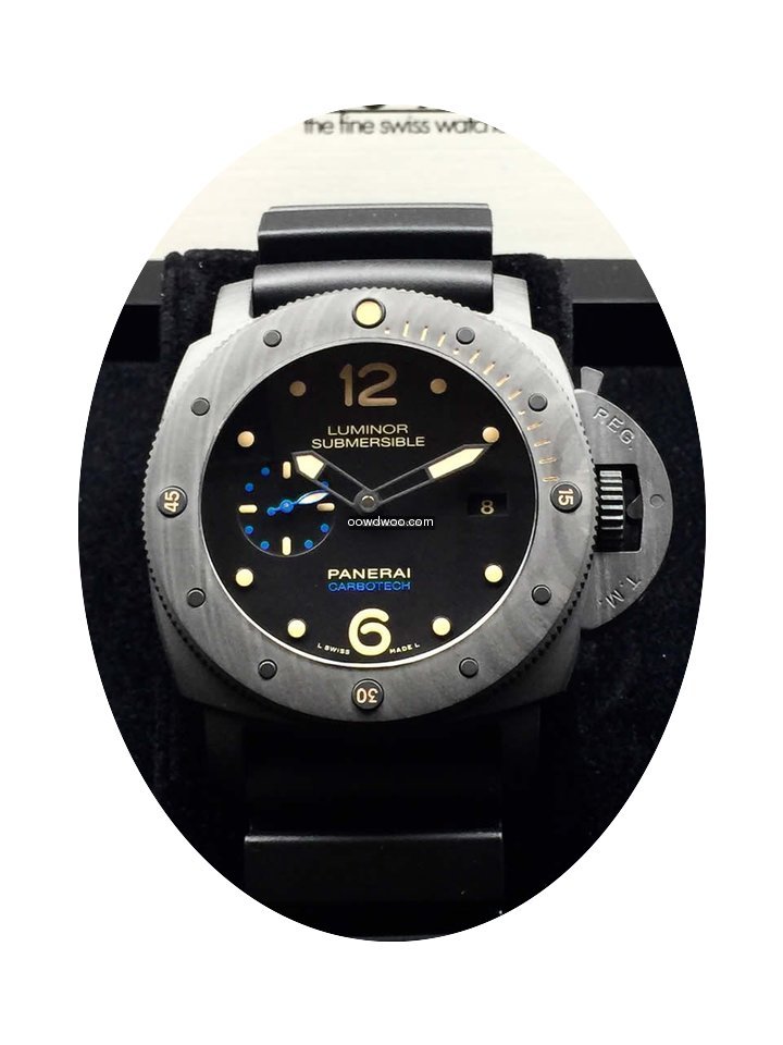 Panerai PAM616 Luminor Submersible Carbo...