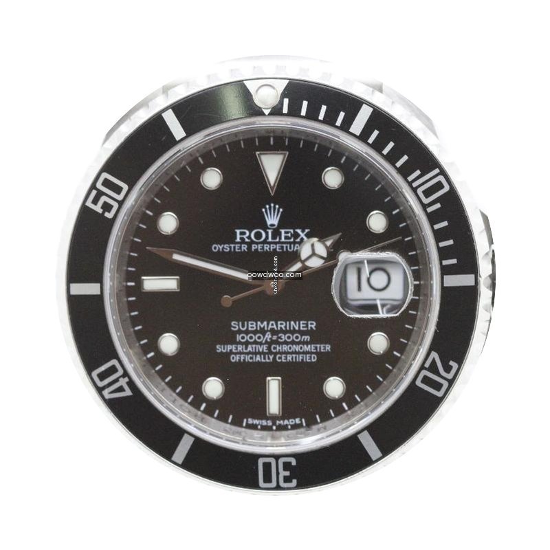 Rolex Submariner Date M Serial...