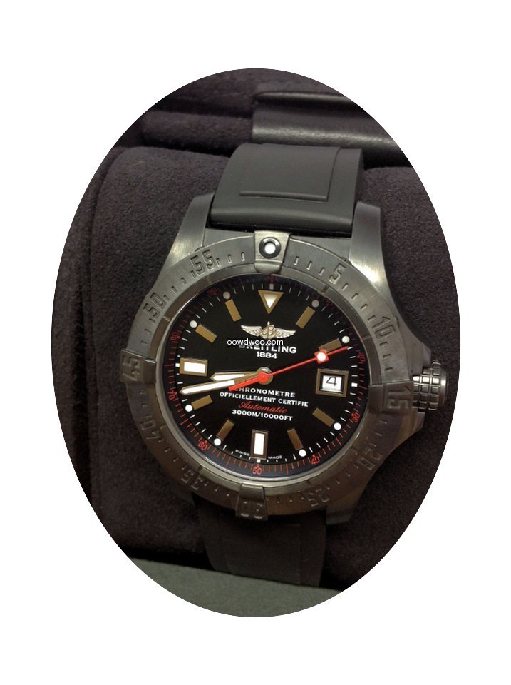 Breitling Avenger Seawolf Code Red M1733...