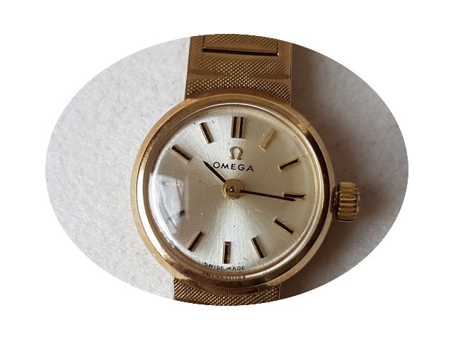 Omega Women Vintage Solid Gold 9KT...