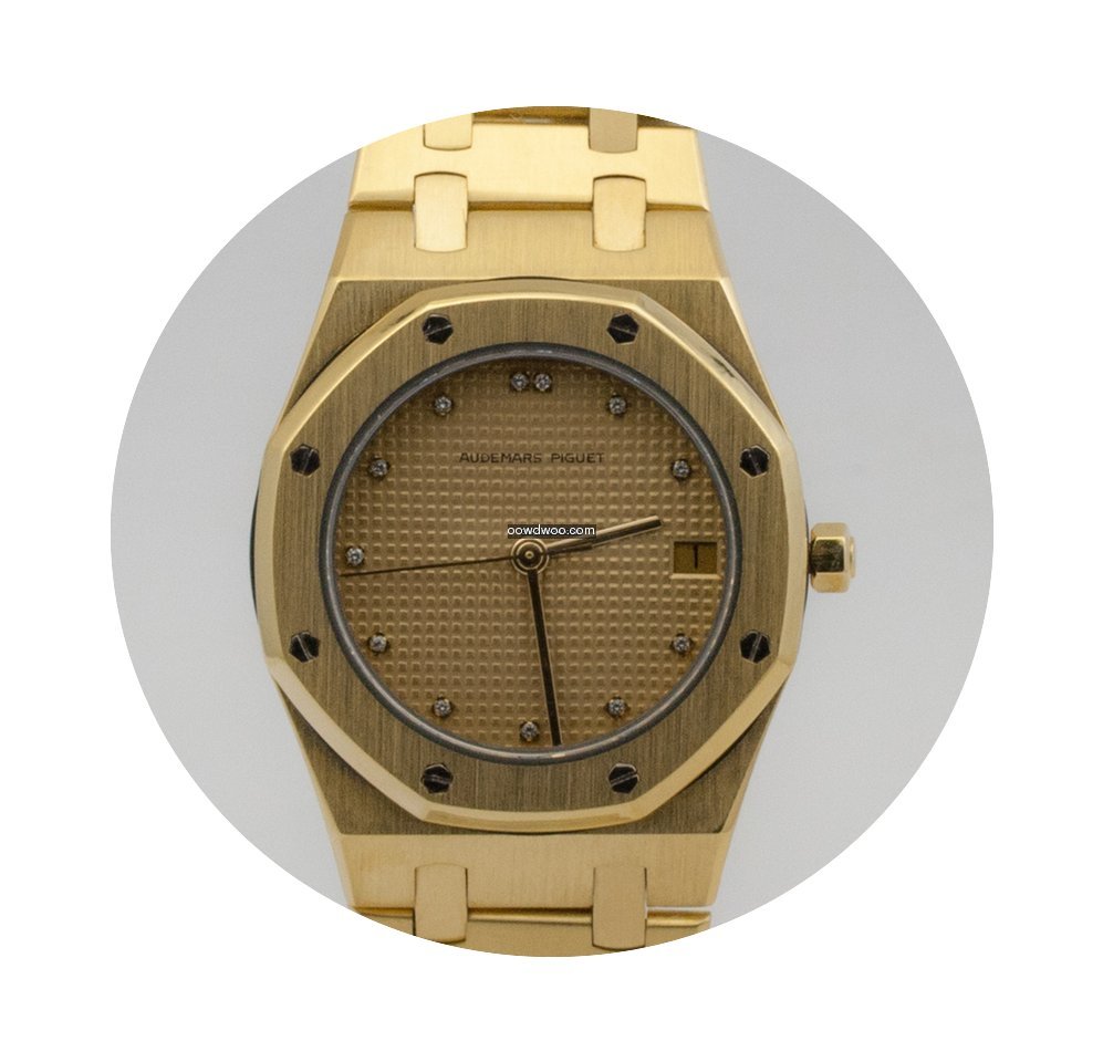 Audemars Piguet Royal Oak Medium Size...