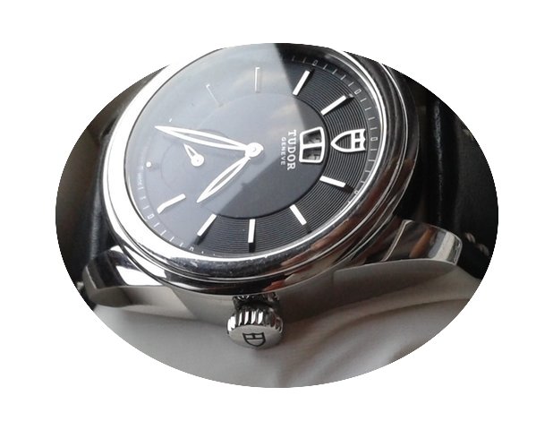 Tudor Glamour Double Date...