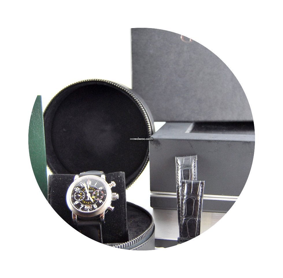 Graham Silverstone Chronograph Big Date ...