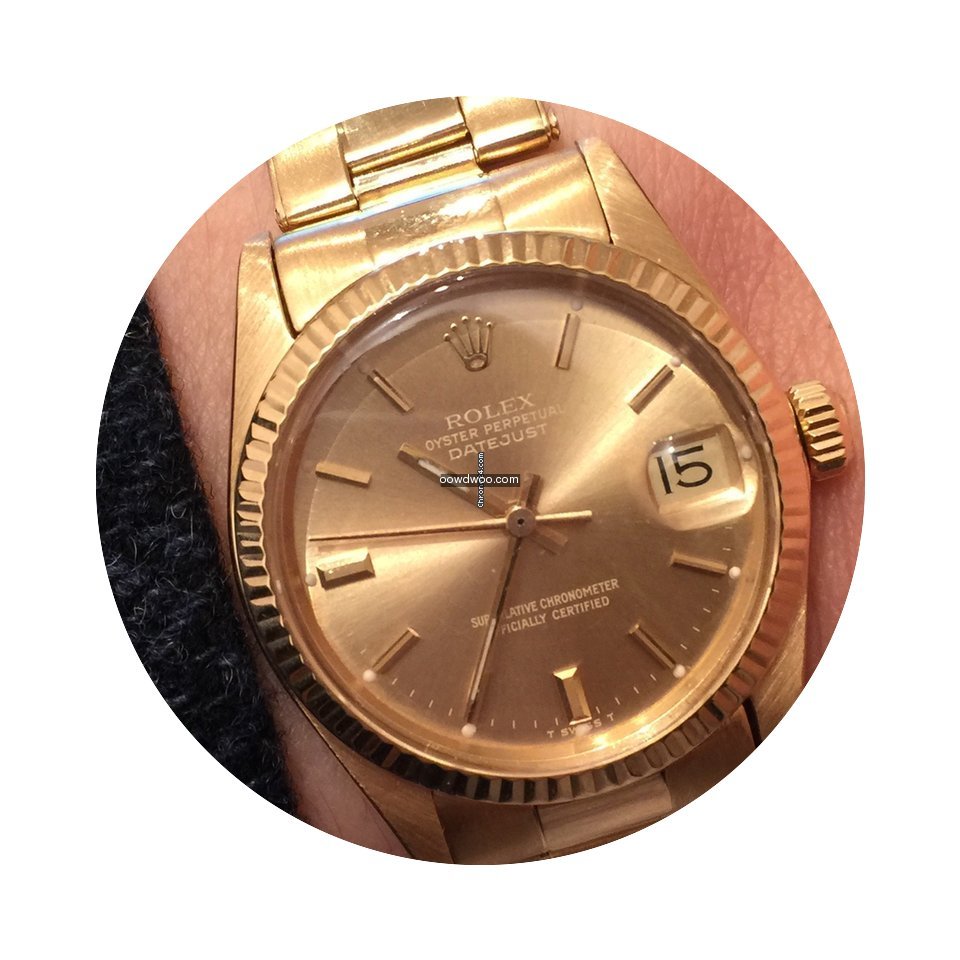 Rolex DateJust Medium Size...