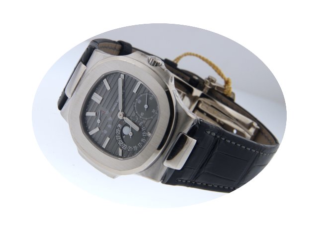 Patek Philippe Nautilus 5712 Automatic M...