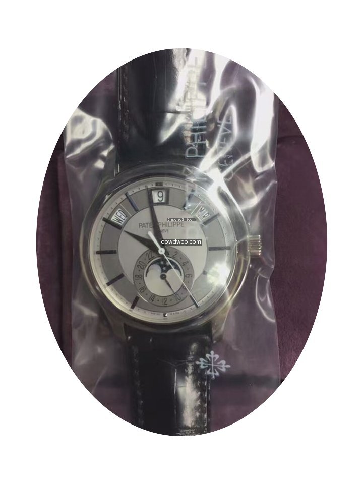 Patek Philippe 5205G-001...