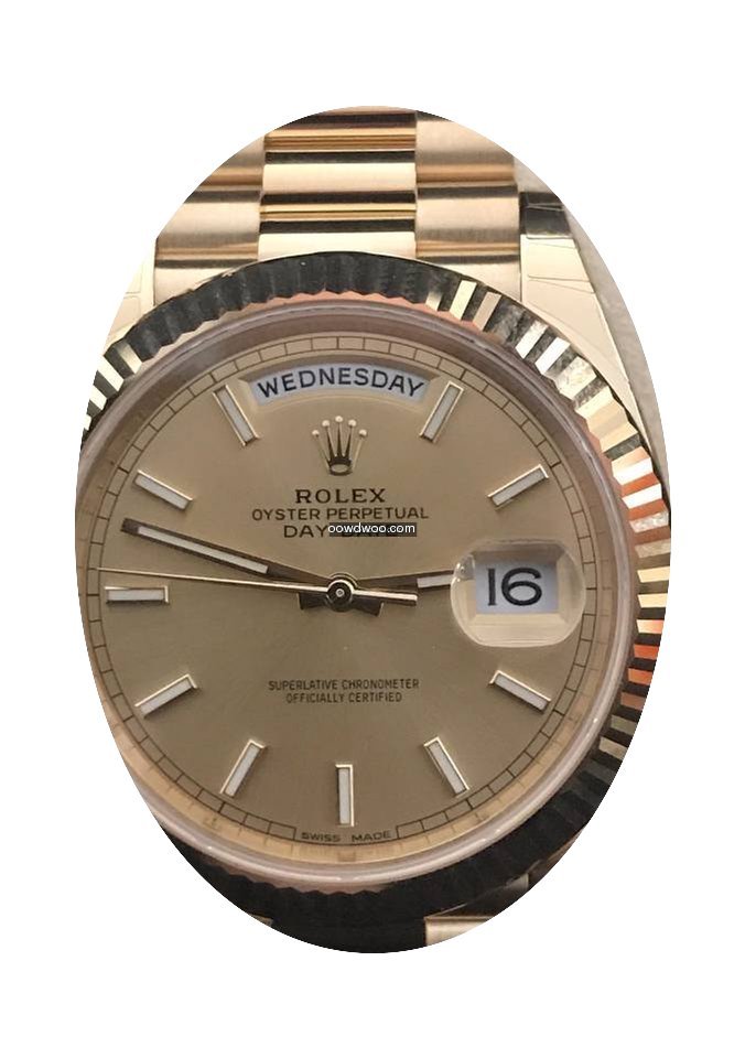 Rolex Day-Date 40 18k Gold President 228...