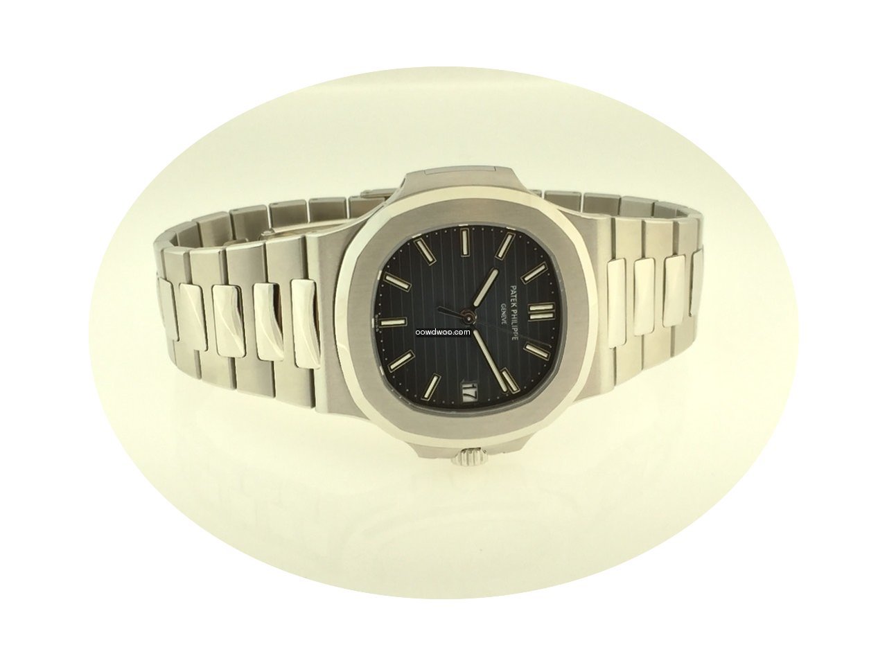 Patek Philippe NAUTILUS 5711 STEEL BLUE ...