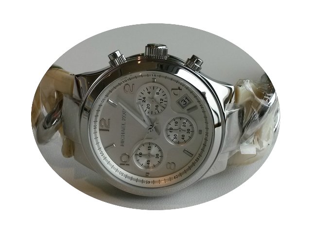 Michael Kors MK Safari Runway Twist Chro...