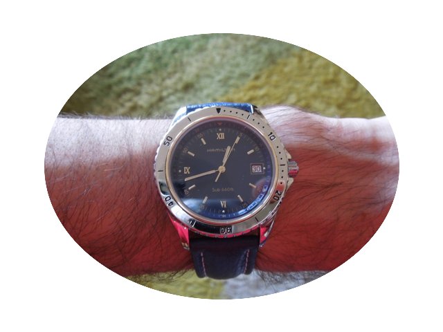 Hamilton Khaki Sub quartz 660 ft....