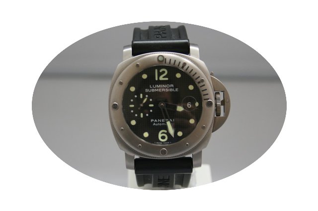 Panerai Luminor Submersible Titan...
