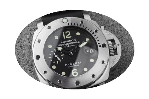 Panerai Luminor Submersible...