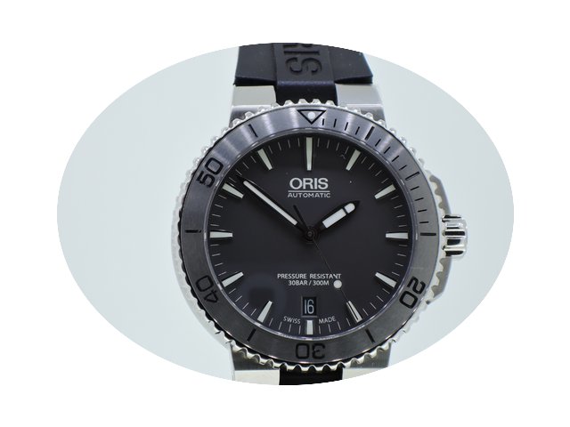 Oris Aquis Date grey dial...