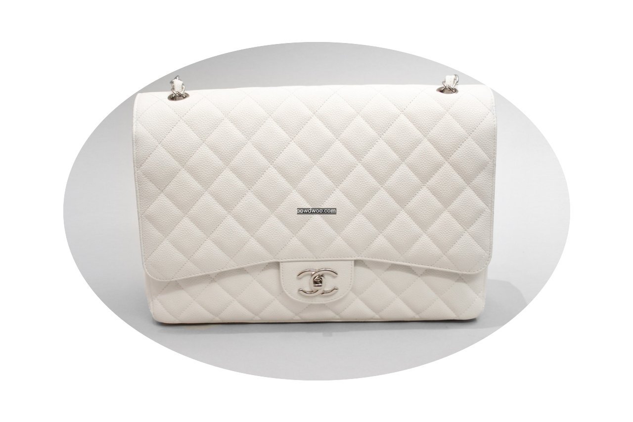 Chanel Classic Jumbo Bag in weißem Cavi...