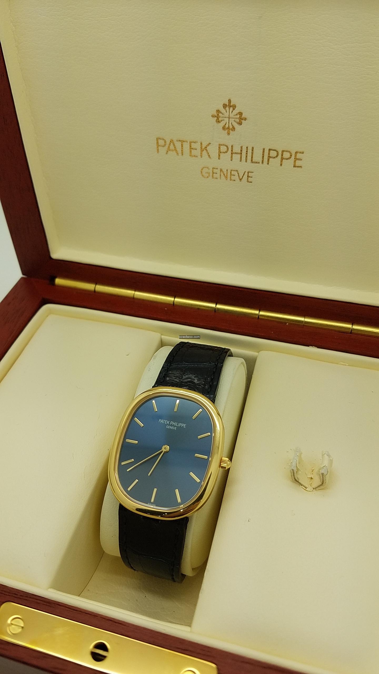 PATEK PHILIPPE ELLIPSE 3738 18k Yellow G...