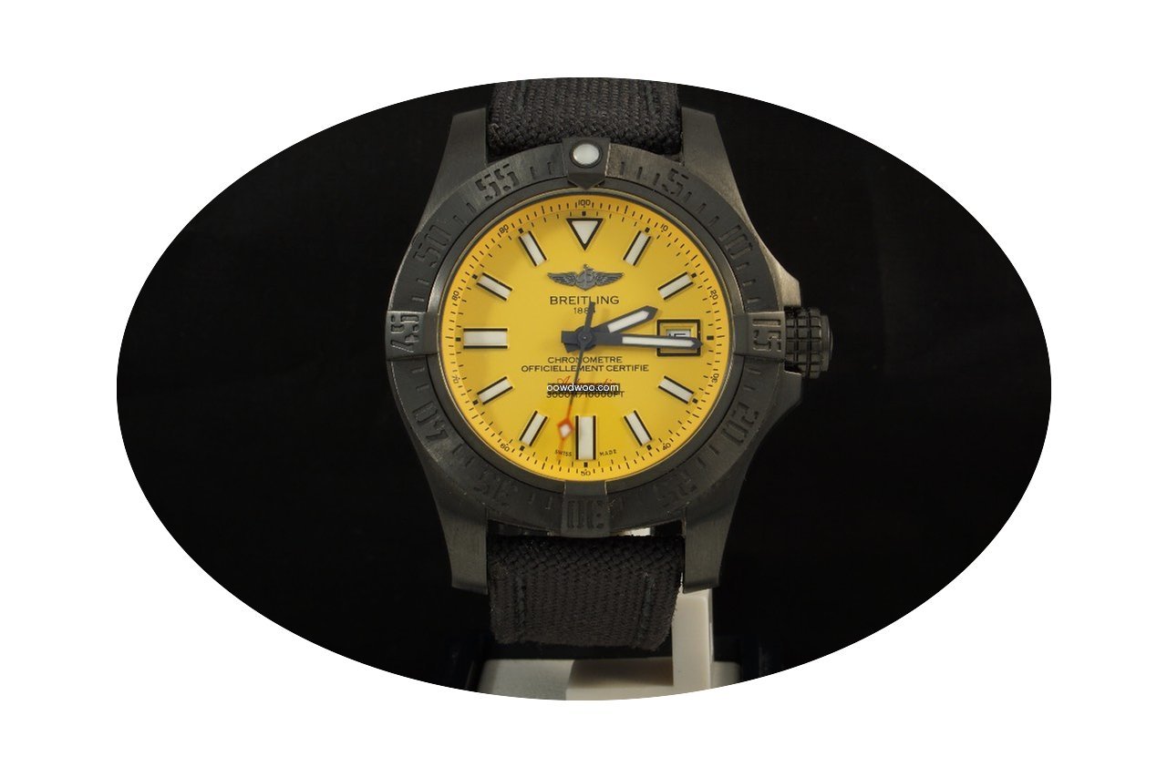 Breitling Avenger II Seawolf LE Blackste...