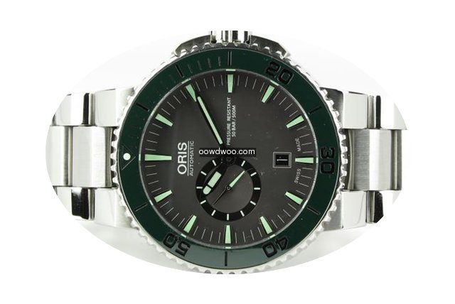 Oris Aquis Small Second...