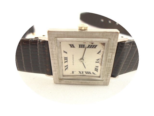 Movado Mécanique, en or gris...