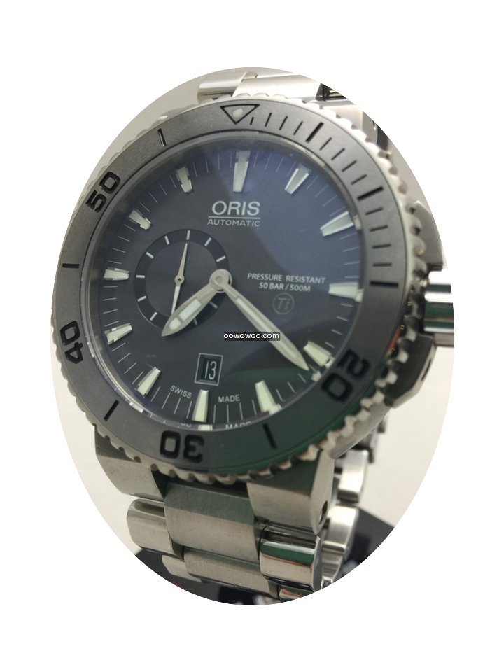 Oris Aquis Titan Small Second Date...