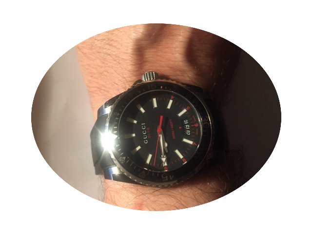 Gucci YA136303...
