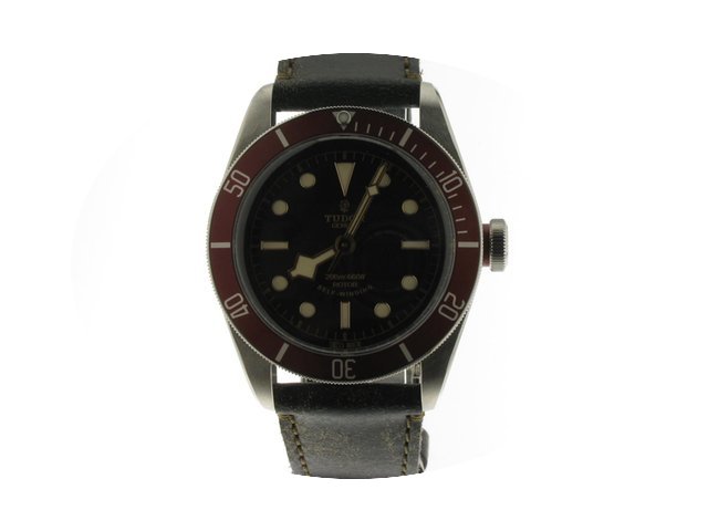 Tudor Heritage Black Bay Red...