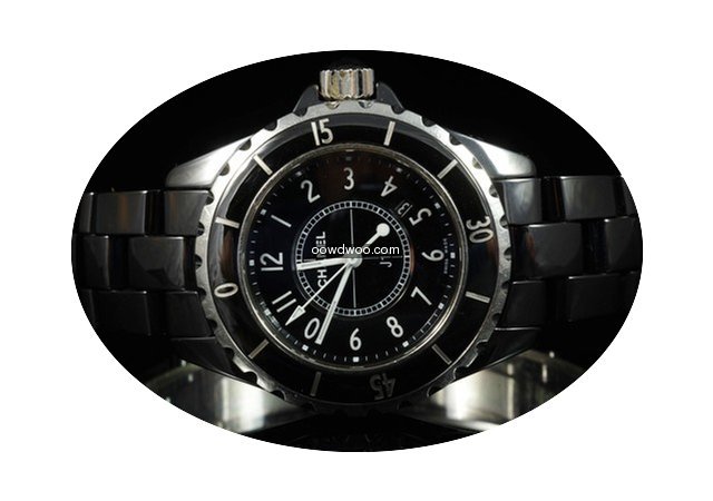 Chanel J12...