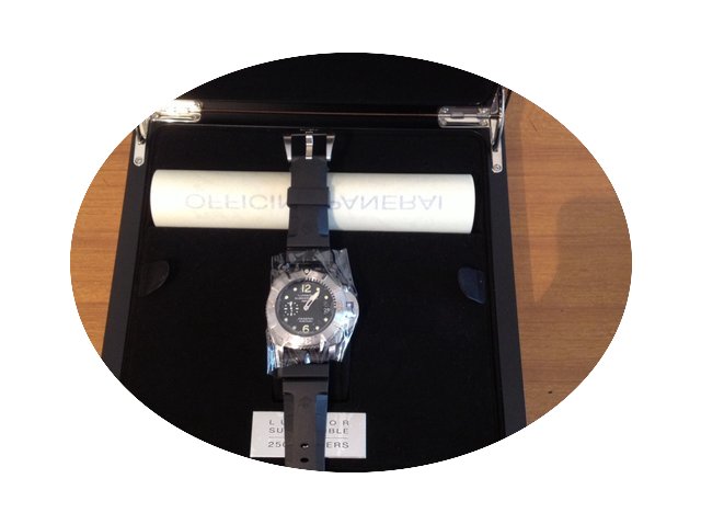 Panerai LUMINOR SUBMERSIBLE 2500 M...