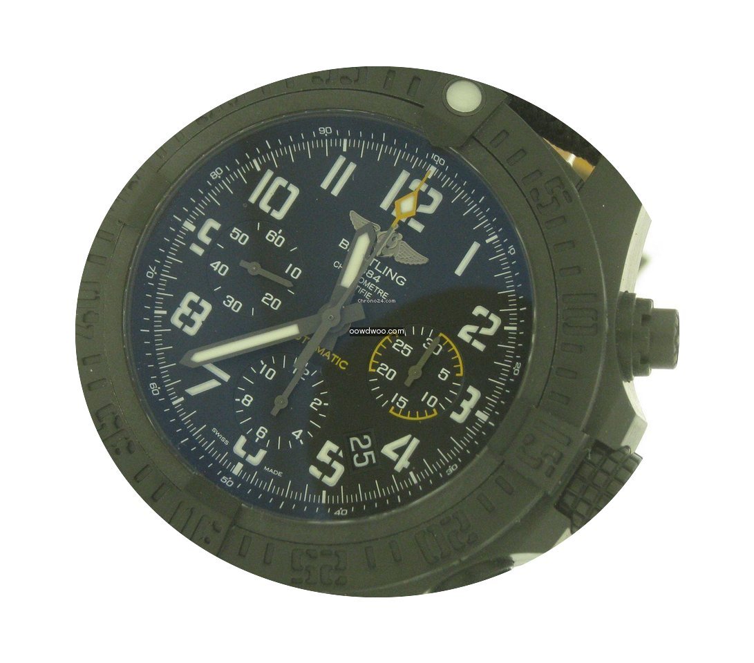 Breitling Avenger Hurricane 45...
