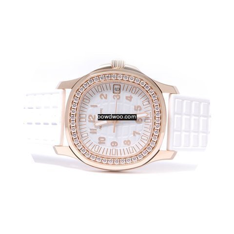 Patek Philippe Aquanaut Ladies Rose Gold...