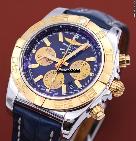 Breitling Chronomat B01 18K Gold - BLUE ...