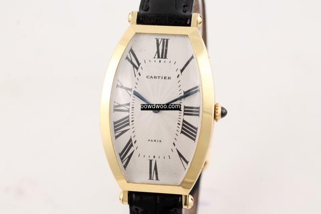 Cartier Tonneau in 18K Gelbgold...