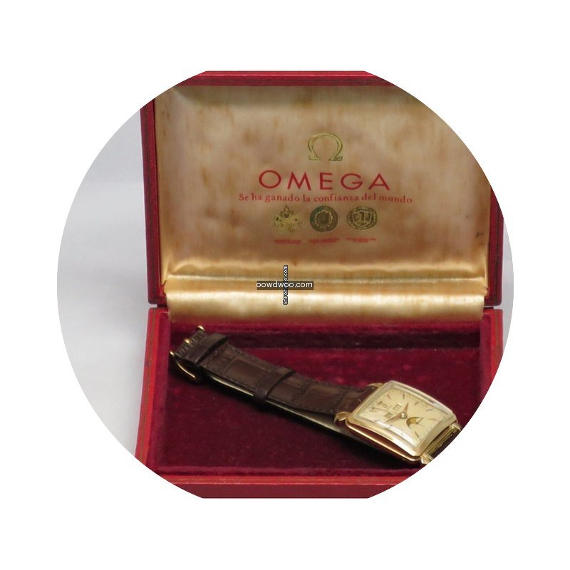 Omega 1952 Cosmic Triple Calendar Patina...