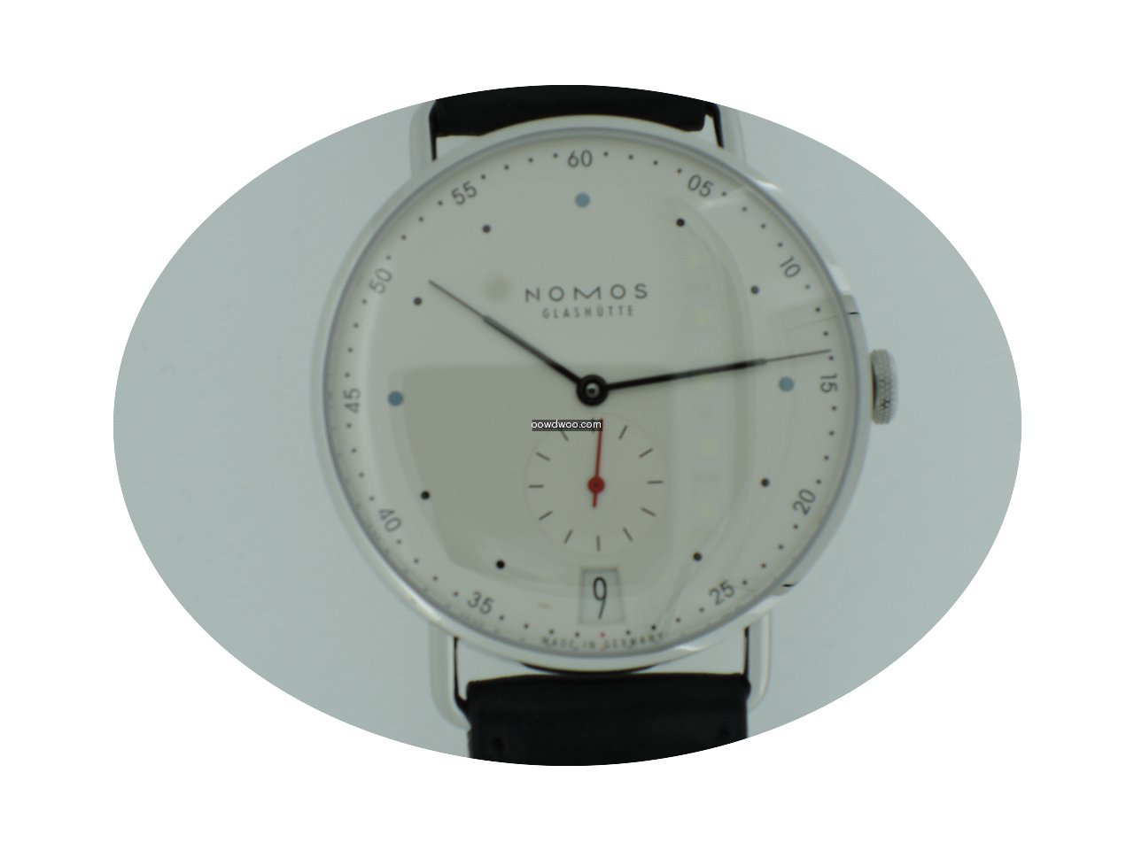 Nomos Metro 38 Datum...