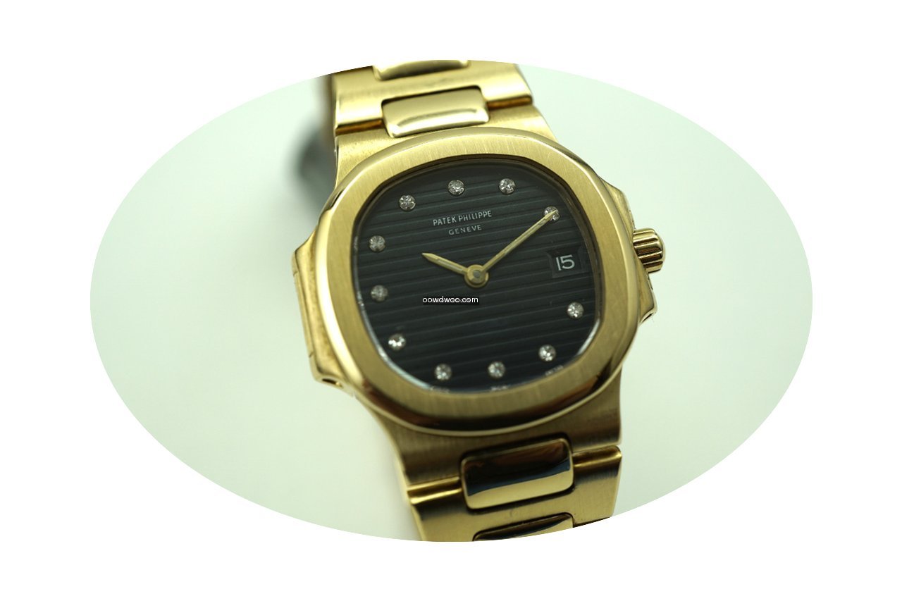 Patek Philippe 4700 Nautilus ladies soli...