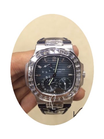 Patek Philippe 5724G Nautilus White Gold...