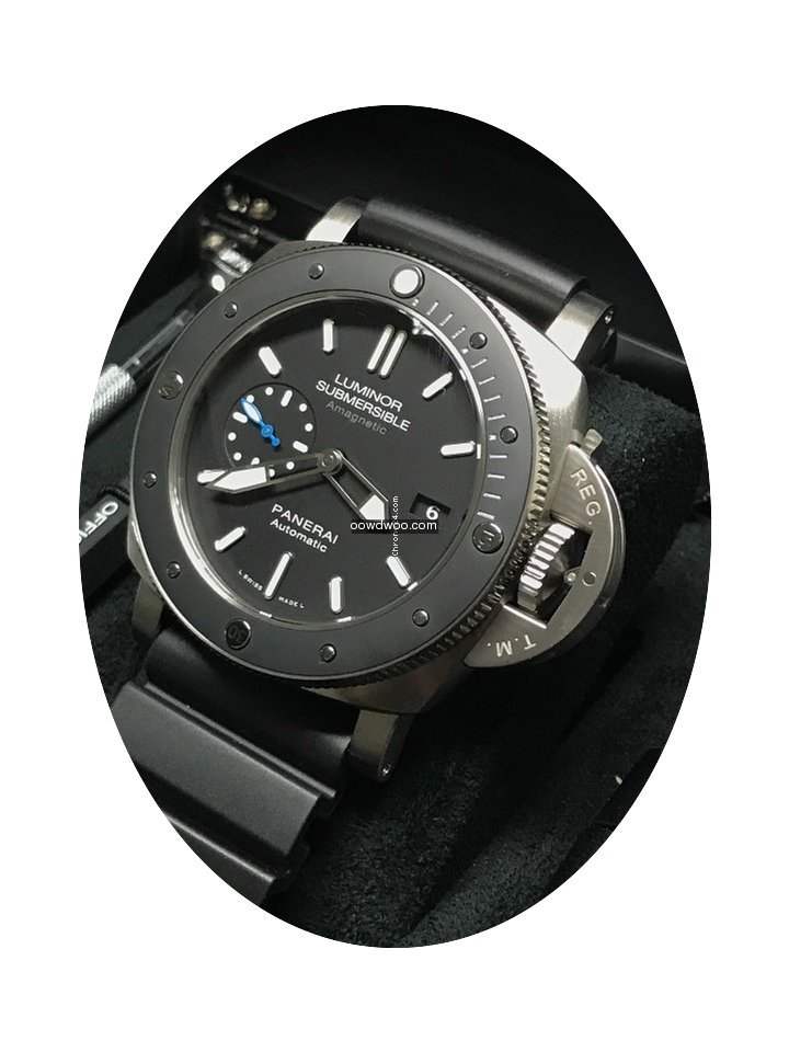Panerai Luminor Submersible 1950 1389...