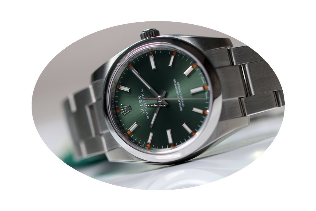 Rolex OYSTER PERPETUAL 34mm Green Dial U...