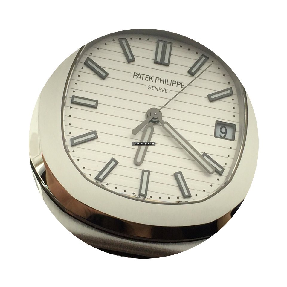 Patek Philippe NAUTILUS 5711 STEEL WHITE...