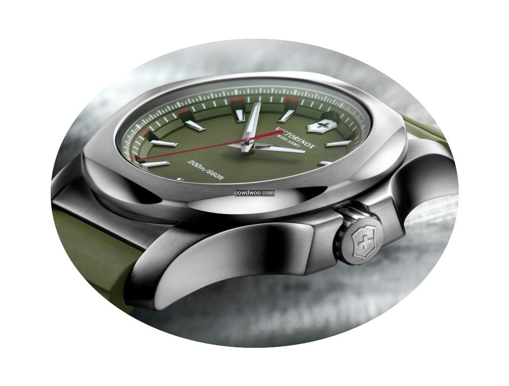 Victorinox Swiss Army I.N.O.X. 241683.1...