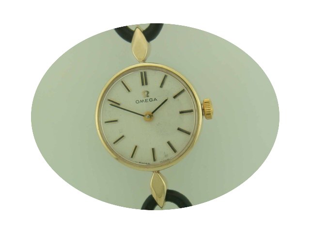 Omega ladies 9ct yellow gold manual watc...
